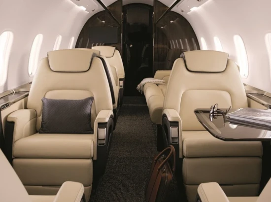 Bombardier_Challeger_350-1