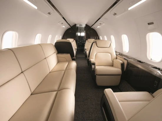 Bombardier_Challeger_350-6