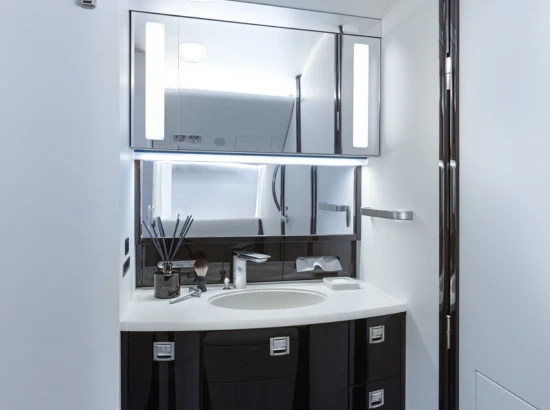 Dassault_Falcon_2000LXS-5