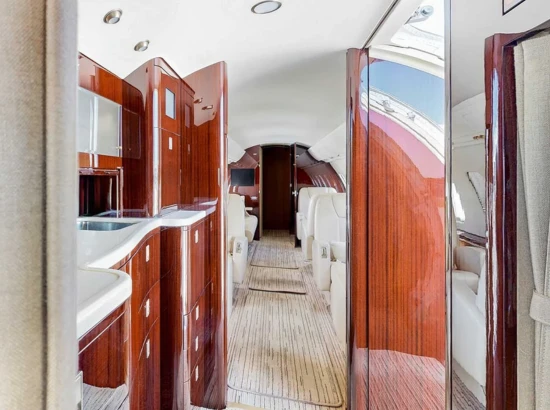 HEAVY JETS - Bombardier Challenger 605 (5)