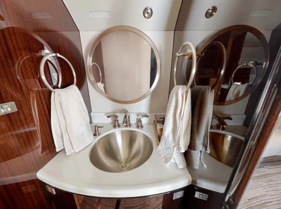 HEAVY JETS - Bombardier Challenger 605 (6)